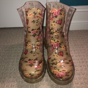 Design by Jacobies boots